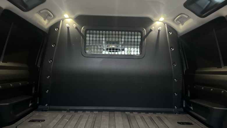 Land Rover Defender 110 Diesel 3.0 D250 Hard Top Auto